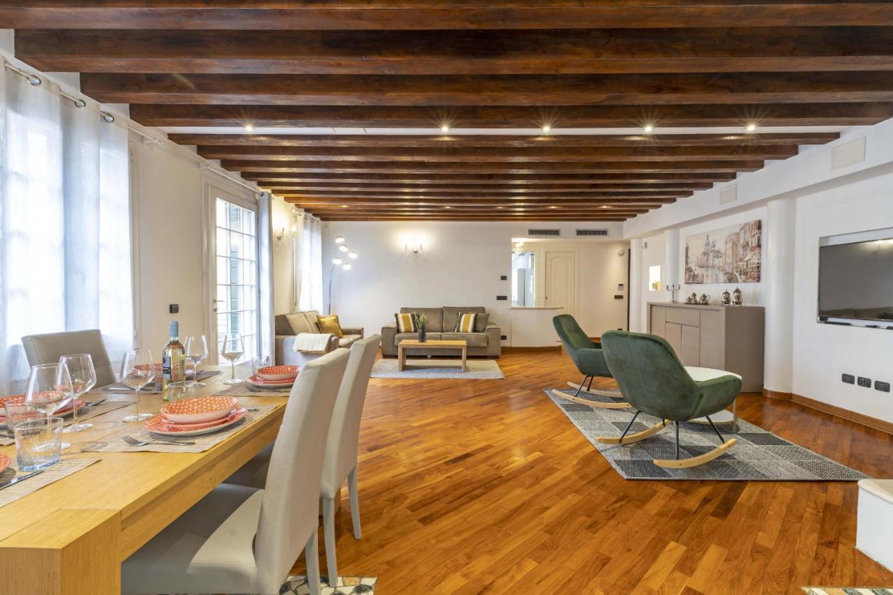 Tolentini Canal View & Terrace By Wonderful Italy Veneza Exterior foto